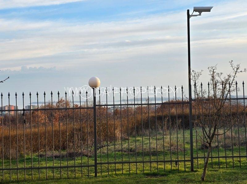 Двуетажна къща в Кошарица – 120 м² комфорт, напълно обновена и готова за нанасяне.