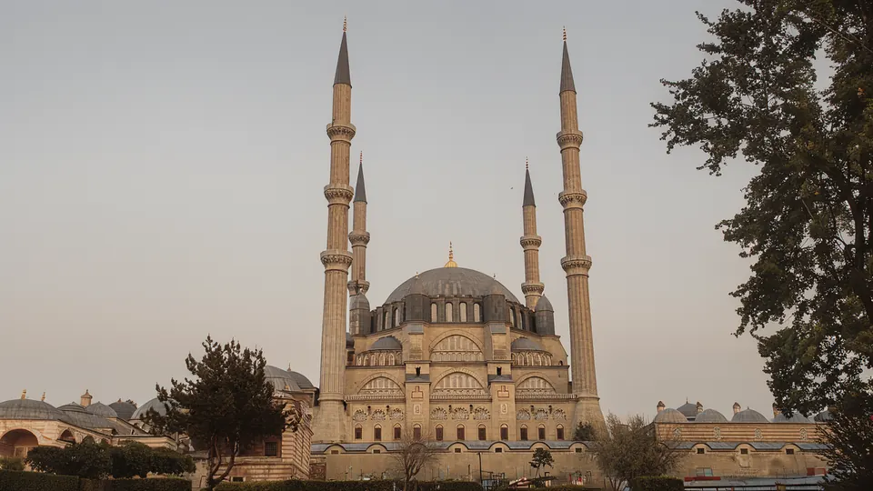 Day Trip to Edirne or Istanbul from Nessebar: Real Times, Documents and Costs — illustration