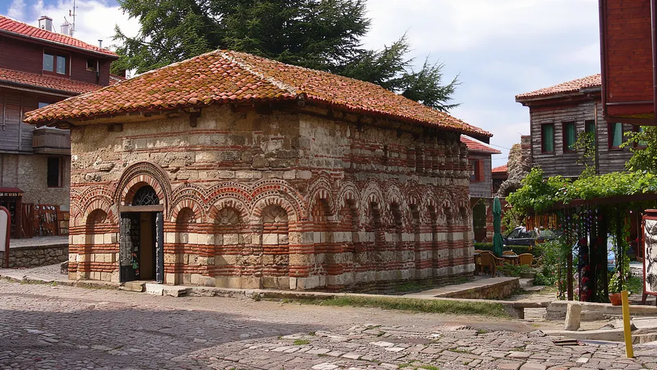 Church of St Paraskeva in Nesebar: History and Architecture — illustration